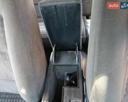 Синий Фольксваген Пассат, объемом двигателя 1.98 л и пробегом 432 тыс. км за 5800 $, фото 5 на Automoto.ua