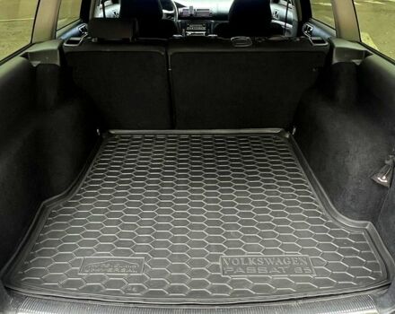 Синий Фольксваген Пассат, объемом двигателя 1.8 л и пробегом 320 тыс. км за 4500 $, фото 13 на Automoto.ua