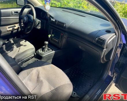 Синий Фольксваген Пассат, объемом двигателя 1.8 л и пробегом 240 тыс. км за 4300 $, фото 7 на Automoto.ua