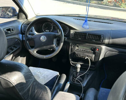 Синий Фольксваген Пассат, объемом двигателя 2 л и пробегом 470 тыс. км за 3500 $, фото 32 на Automoto.ua