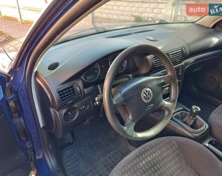 Синий Фольксваген Пассат, объемом двигателя 1.98 л и пробегом 432 тыс. км за 5800 $, фото 3 на Automoto.ua