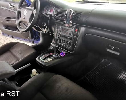 Синий Фольксваген Пассат, объемом двигателя 1.9 л и пробегом 300 тыс. км за 4400 $, фото 10 на Automoto.ua