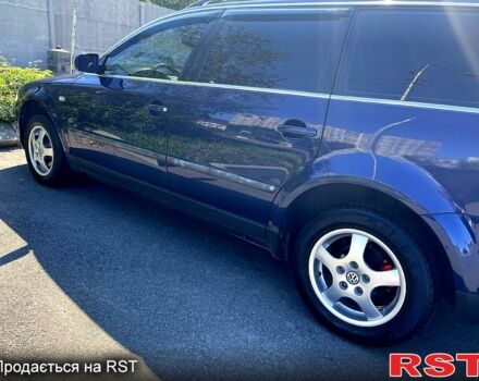 Синий Фольксваген Пассат, объемом двигателя 1.8 л и пробегом 240 тыс. км за 4300 $, фото 4 на Automoto.ua