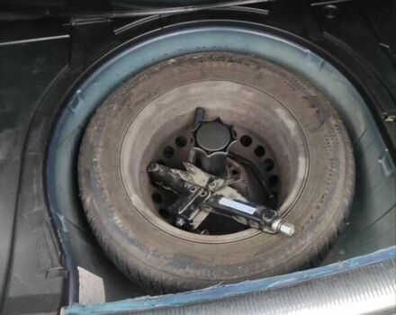 Синий Фольксваген Пассат, объемом двигателя 1.9 л и пробегом 292 тыс. км за 2399 $, фото 14 на Automoto.ua