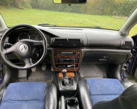 Синий Фольксваген Пассат, объемом двигателя 1.9 л и пробегом 280 тыс. км за 3500 $, фото 6 на Automoto.ua