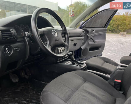 Синій Фольксваген Пассат, об'ємом двигуна 1.9 л та пробігом 300 тис. км за 3999 $, фото 36 на Automoto.ua