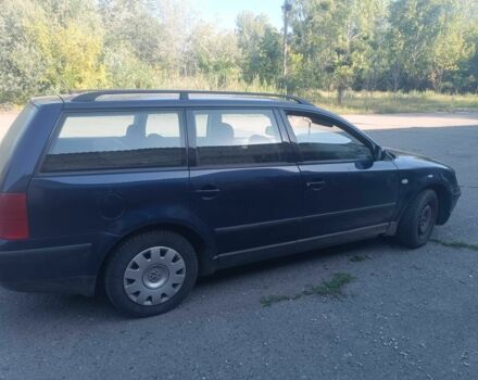 Синий Фольксваген Пассат, объемом двигателя 1.9 л и пробегом 400 тыс. км за 2400 $, фото 3 на Automoto.ua