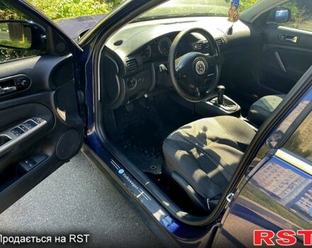 Синий Фольксваген Пассат, объемом двигателя 1.8 л и пробегом 240 тыс. км за 4300 $, фото 8 на Automoto.ua