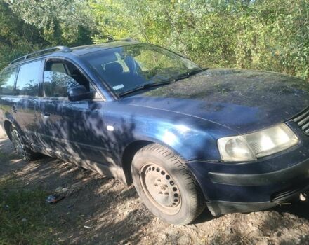 Синий Фольксваген Пассат, объемом двигателя 1.9 л и пробегом 400 тыс. км за 2400 $, фото 2 на Automoto.ua