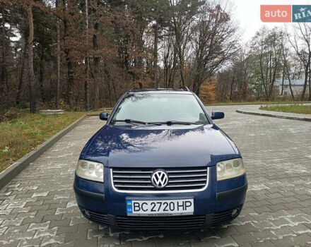 Синий Фольксваген Пассат, объемом двигателя 1.9 л и пробегом 438 тыс. км за 4200 $, фото 1 на Automoto.ua