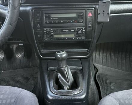 Синий Фольксваген Пассат, объемом двигателя 1.9 л и пробегом 390 тыс. км за 2800 $, фото 4 на Automoto.ua