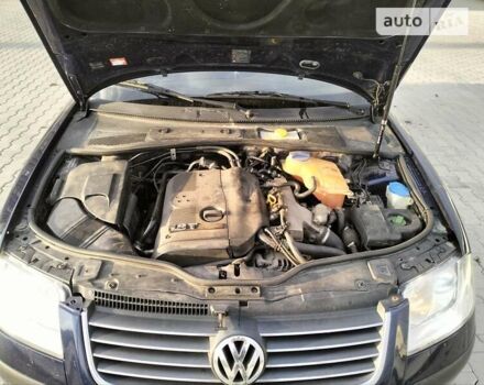 Синий Фольксваген Пассат, объемом двигателя 1.8 л и пробегом 236 тыс. км за 4999 $, фото 11 на Automoto.ua