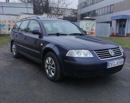 Синий Фольксваген Пассат, объемом двигателя 1.9 л и пробегом 292 тыс. км за 2399 $, фото 10 на Automoto.ua