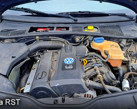 Синий Фольксваген Пассат, объемом двигателя 1.6 л и пробегом 260 тыс. км за 4200 $, фото 6 на Automoto.ua