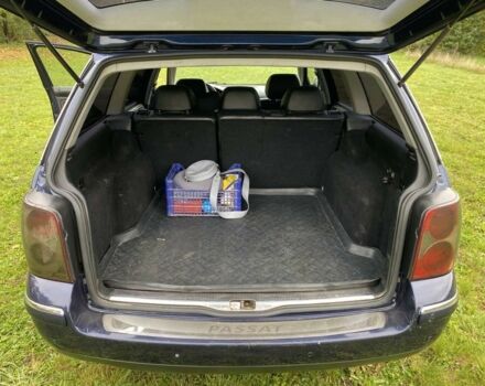 Синий Фольксваген Пассат, объемом двигателя 1.9 л и пробегом 280 тыс. км за 3500 $, фото 4 на Automoto.ua