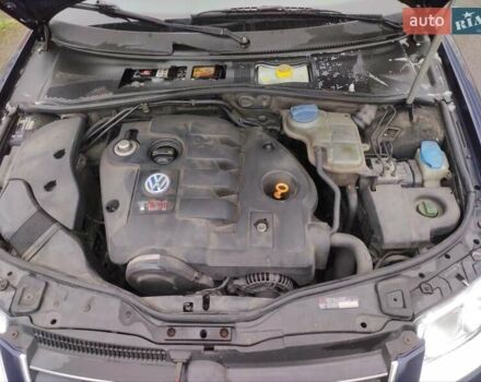 Синий Фольксваген Пассат, объемом двигателя 1.9 л и пробегом 292 тыс. км за 2399 $, фото 18 на Automoto.ua