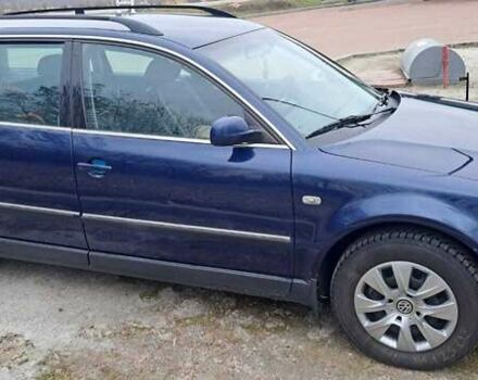 Синий Фольксваген Пассат, объемом двигателя 1.6 л и пробегом 268 тыс. км за 4100 $, фото 1 на Automoto.ua