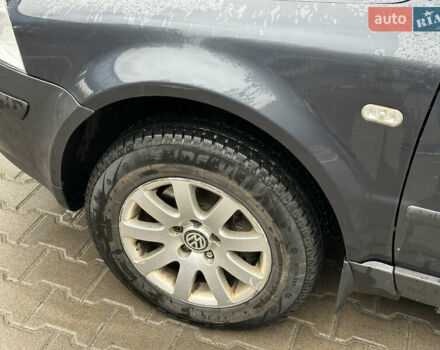 Синий Фольксваген Пассат, объемом двигателя 1.9 л и пробегом 384 тыс. км за 4200 $, фото 14 на Automoto.ua