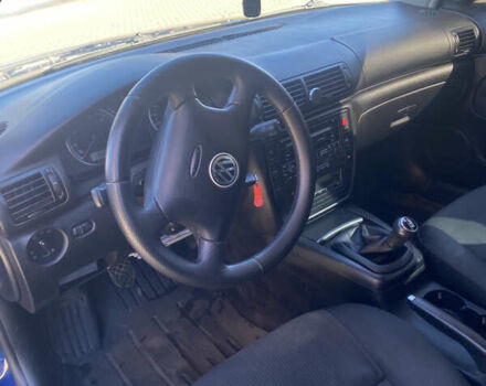 Синий Фольксваген Пассат, объемом двигателя 1.6 л и пробегом 228 тыс. км за 4750 $, фото 13 на Automoto.ua