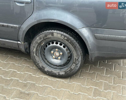 Синий Фольксваген Пассат, объемом двигателя 1.9 л и пробегом 384 тыс. км за 4200 $, фото 13 на Automoto.ua