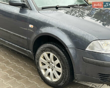 Синий Фольксваген Пассат, объемом двигателя 1.9 л и пробегом 384 тыс. км за 4200 $, фото 12 на Automoto.ua