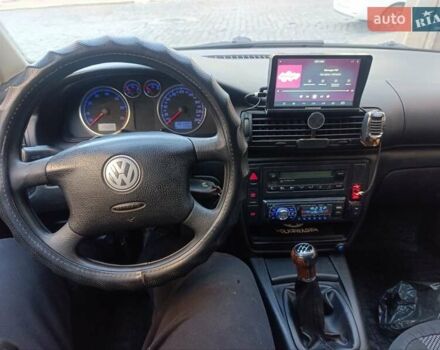 Синий Фольксваген Пассат, объемом двигателя 1.6 л и пробегом 320 тыс. км за 4500 $, фото 16 на Automoto.ua