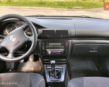 Синий Фольксваген Пассат, объемом двигателя 1.6 л и пробегом 310 тыс. км за 4000 $, фото 4 на Automoto.ua