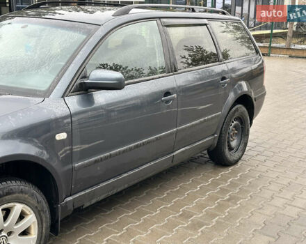 Синий Фольксваген Пассат, объемом двигателя 1.9 л и пробегом 384 тыс. км за 4200 $, фото 9 на Automoto.ua