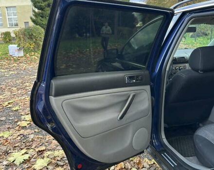 Синий Фольксваген Пассат, объемом двигателя 1.9 л и пробегом 305 тыс. км за 3599 $, фото 21 на Automoto.ua