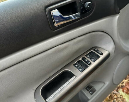 Синий Фольксваген Пассат, объемом двигателя 1.9 л и пробегом 305 тыс. км за 3599 $, фото 27 на Automoto.ua