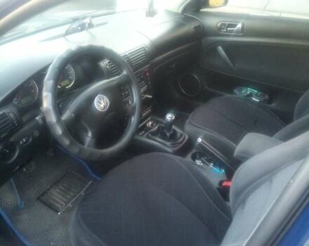 Синий Фольксваген Пассат, объемом двигателя 1.78 л и пробегом 260 тыс. км за 4100 $, фото 4 на Automoto.ua