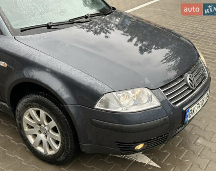 Синий Фольксваген Пассат, объемом двигателя 1.9 л и пробегом 384 тыс. км за 4200 $, фото 10 на Automoto.ua