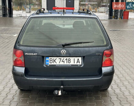 Синий Фольксваген Пассат, объемом двигателя 1.9 л и пробегом 384 тыс. км за 4200 $, фото 5 на Automoto.ua