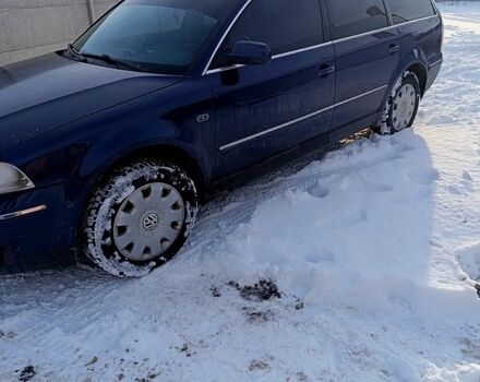 Синий Фольксваген Пассат, объемом двигателя 1.9 л и пробегом 324 тыс. км за 5300 $, фото 1 на Automoto.ua