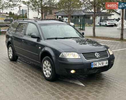 Синий Фольксваген Пассат, объемом двигателя 1.9 л и пробегом 384 тыс. км за 4200 $, фото 1 на Automoto.ua