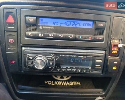 Синий Фольксваген Пассат, объемом двигателя 1.6 л и пробегом 320 тыс. км за 4500 $, фото 38 на Automoto.ua