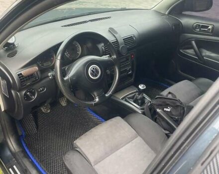 Синий Фольксваген Пассат, объемом двигателя 1.78 л и пробегом 297 тыс. км за 4500 $, фото 4 на Automoto.ua