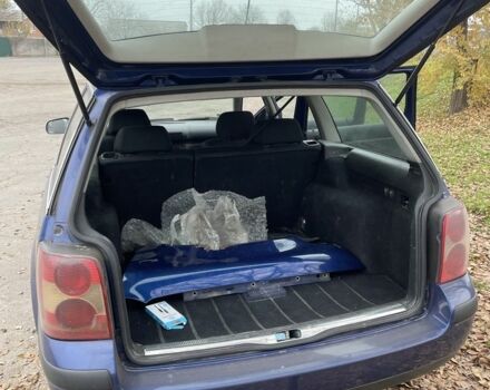 Синий Фольксваген Пассат, объемом двигателя 1.9 л и пробегом 370 тыс. км за 2399 $, фото 10 на Automoto.ua