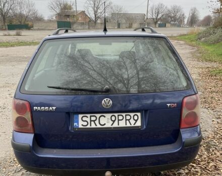 Синий Фольксваген Пассат, объемом двигателя 1.9 л и пробегом 370 тыс. км за 2399 $, фото 5 на Automoto.ua