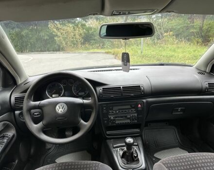 Синій Фольксваген Пассат, об'ємом двигуна 1.9 л та пробігом 380 тис. км за 2000 $, фото 6 на Automoto.ua