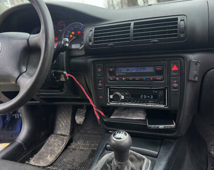 Синий Фольксваген Пассат, объемом двигателя 1.9 л и пробегом 313 тыс. км за 3999 $, фото 17 на Automoto.ua