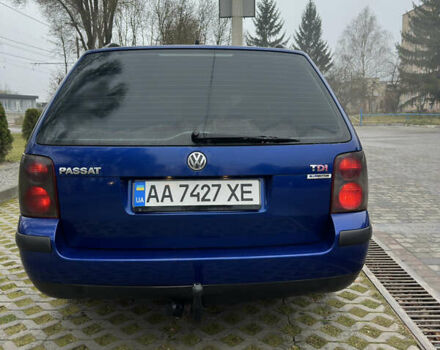 Синий Фольксваген Пассат, объемом двигателя 1.9 л и пробегом 313 тыс. км за 3999 $, фото 10 на Automoto.ua