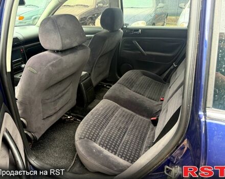 Синій Фольксваген Пассат, об'ємом двигуна 2 л та пробігом 190 тис. км за 4500 $, фото 2 на Automoto.ua