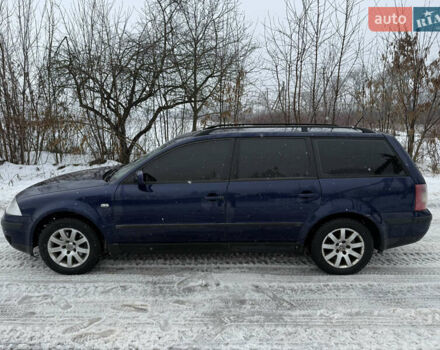 Синий Фольксваген Пассат, объемом двигателя 1.9 л и пробегом 300 тыс. км за 3850 $, фото 3 на Automoto.ua