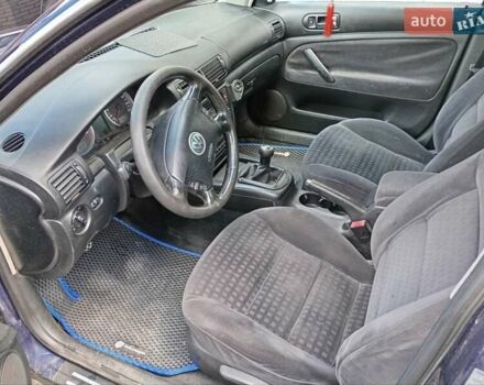 Синий Фольксваген Пассат, объемом двигателя 2.5 л и пробегом 279 тыс. км за 4650 $, фото 11 на Automoto.ua