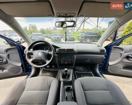 Синій Фольксваген Пассат, об'ємом двигуна 1.6 л та пробігом 228 тис. км за 6300 $, фото 19 на Automoto.ua