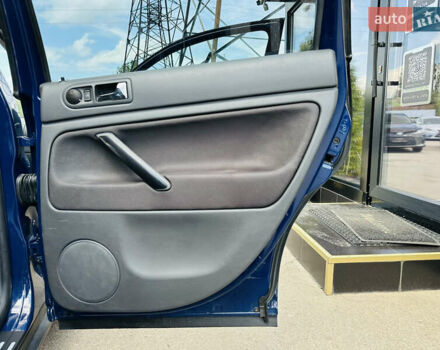 Синій Фольксваген Пассат, об'ємом двигуна 1.6 л та пробігом 228 тис. км за 6300 $, фото 22 на Automoto.ua