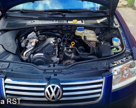 Синій Фольксваген Пассат, об'ємом двигуна 2 л та пробігом 225 тис. км за 5200 $, фото 1 на Automoto.ua