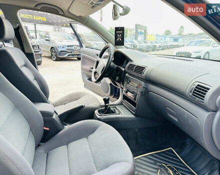 Синій Фольксваген Пассат, об'ємом двигуна 1.6 л та пробігом 228 тис. км за 6300 $, фото 23 на Automoto.ua