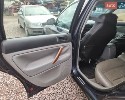 Синий Фольксваген Пассат, объемом двигателя 1.9 л и пробегом 470 тыс. км за 4600 $, фото 20 на Automoto.ua